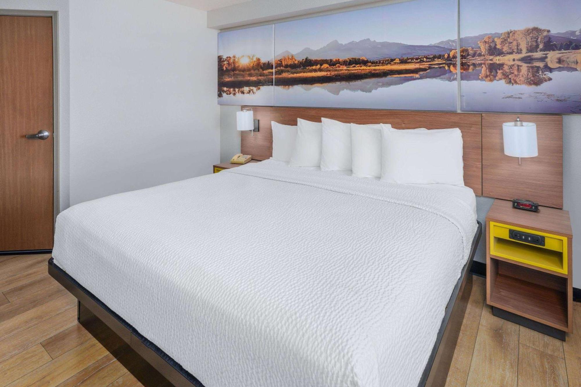 Days Inn & Suites By Wyndham Greeley Ngoại thất bức ảnh