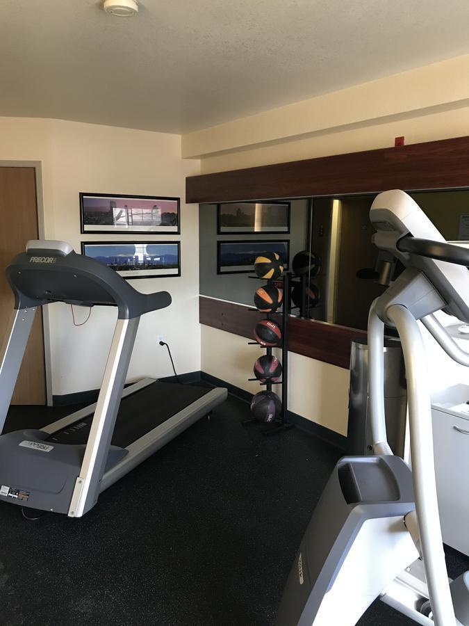 Days Inn & Suites By Wyndham Greeley Ngoại thất bức ảnh